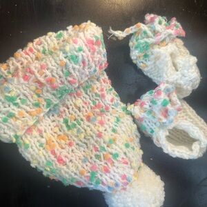 Colorful Knitted Pom-Pom Hat & Booties Set Infant HANDMADE